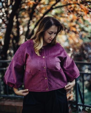 Dnes je poslední den, kdy odesílám vaše vánoční radosti 🎄 Mezi skladovkami najdete manšestrové bundičky, které unosíte i v...